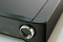 Cargar imagen en el visor de la galería, Rega Brio Amp rueda 
