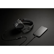 Cargar imagen en el visor de la galería, V-Moda Crossfade M-100 Master editorial 1
