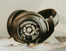 Cargar imagen en el visor de la galería, Sennheiser HD 820 cubierta
